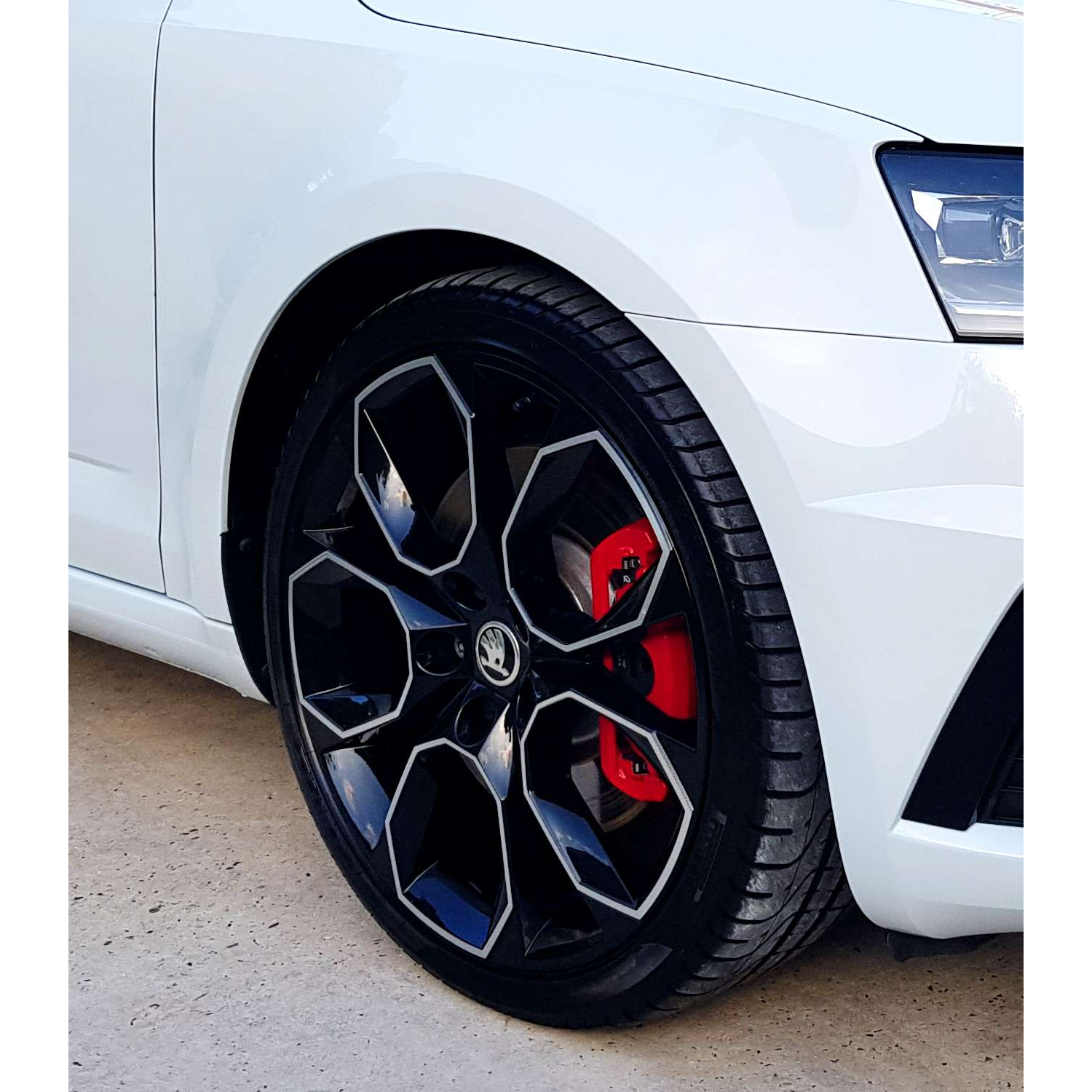 Black Black - Hard Tire Coating (110 ml)
